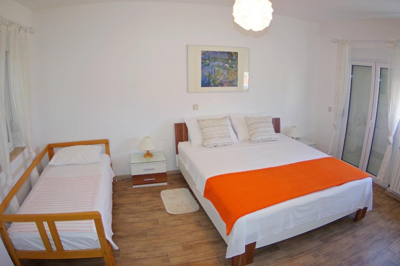 Apartment Mia Vinkuran Luaran gambar