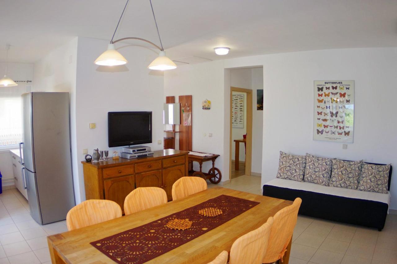 Apartment Mia Vinkuran Luaran gambar