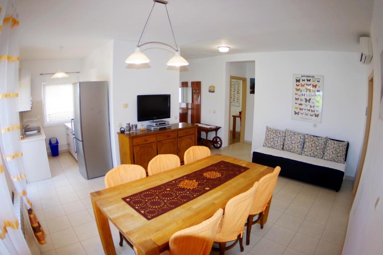 Apartment Mia Vinkuran Luaran gambar