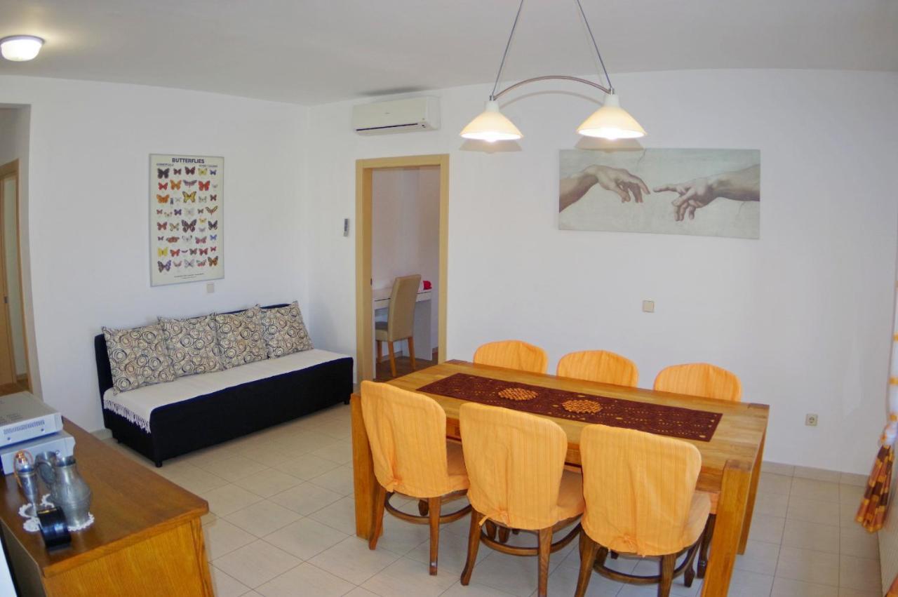 Apartment Mia Vinkuran Luaran gambar
