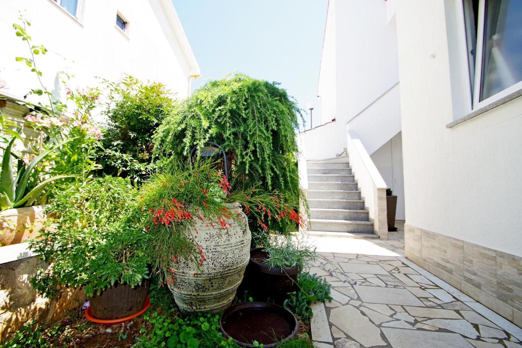 Apartment Mia Vinkuran Luaran gambar